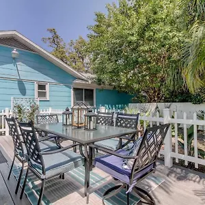 Apartment Rare- Downtown 2 Bedroom! Family Friendly!, Dunedin